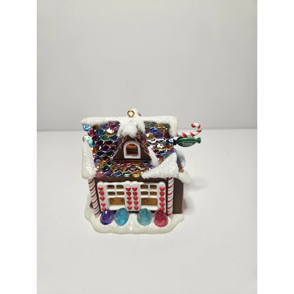 2006 Hallmark Keepsake Ornament Sweet Shop Noelville Series 1st Edition QX2456